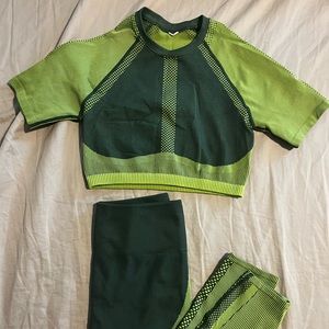 Fabletics sculptknit size L.